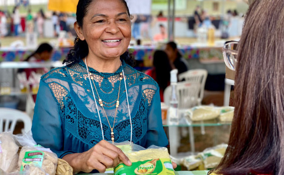 Agroextrativistas tocantinenses comemoram as vendas e negociações comerciais no X Encontro e Feira dos Povos do Cerrado em Brasília