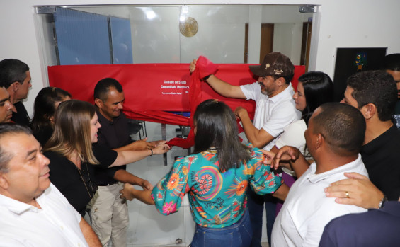 Governador Wanderlei Barbosa prestigia Festa da Colheita do Capim-Dourado na comunidade Mumbuca e lança selo comemorativo dos 35 anos do Tocantins