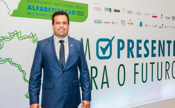 Governo do Tocantins é destaque em políticas educacionais para alfabetização de crianças