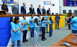Em alusão ao Dia Nacional de Luta da Pessoa com Deficiência, estudantes surdos participam de atividade na Assembleia Legislativa