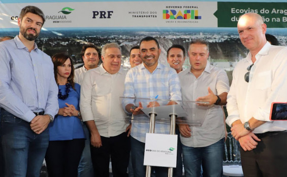 Em Gurupi, governador Wanderlei Barbosa participa da solenidade de assinatura das obras de duplicação da BR-153