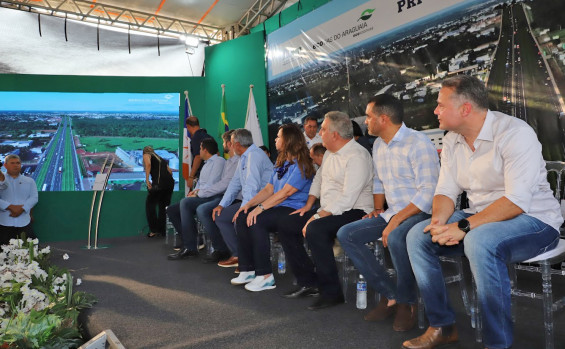 Em Gurupi, governador Wanderlei Barbosa participa da solenidade de assinatura das obras de duplicação da BR-153