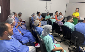 Profissionais do pronto-socorro do HRA participam de palestra da campanha Setembro amarelo