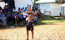 Jogos Escolares Indígenas do Tocantins começam com competições tradicionais de sete etnias na Praia da Graciosa