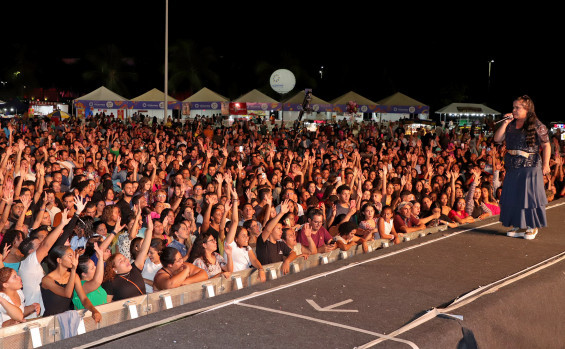 Governador Wanderlei Barbosa e milhares de tocantinenses prestigiam shows do segmento gospel na comemoração dos 35 anos do Tocantins