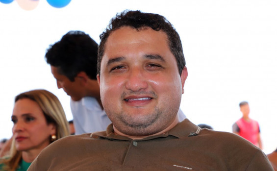 Em Sítio Novo do Tocantins, governador Wanderlei Barbosa participa da inauguração de obras em comemoração aos 60 anos do município 