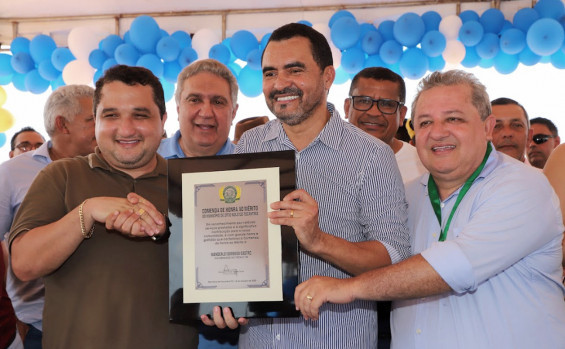 Em Sítio Novo do Tocantins, governador Wanderlei Barbosa participa da inauguração de obras em comemoração aos 60 anos do município 