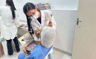 Pacientes do Hospital Regional de Araguaína recebem dia de beleza