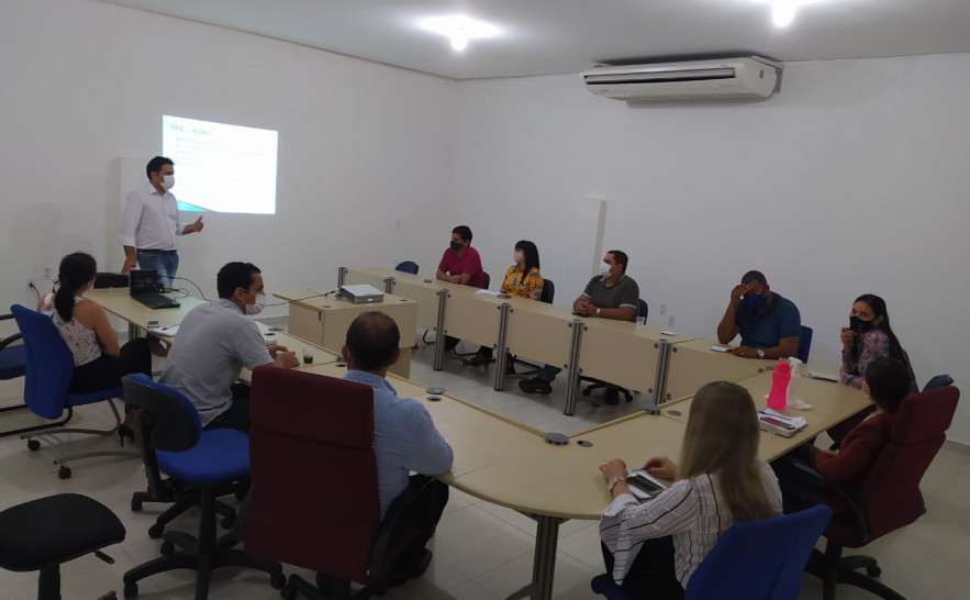 Reunião com servidores