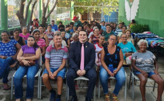 Em Araguaína, delegado de polícia ministra palestra sobre direito das mulheres e violência doméstica em instituto humanitário