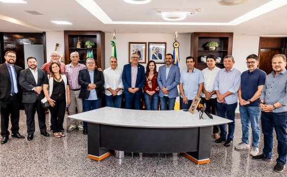 Governador Wanderlei Barbosa recebe ministro Alexandre Padilha que assegura liberação de obras na TO-010