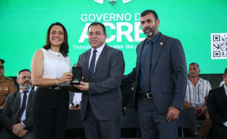 No Acre, SSP/TO participa de inauguração da base de fiscalização de fronteiras e recebe Medalha de Honra ao Mérito da Segurança Pública