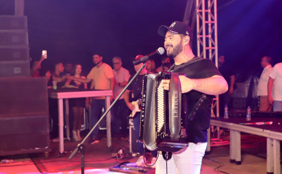 Governador Wanderlei Barbosa prestigia festividade de 65 anos de Gurupi