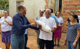 Governo do Tocantins distribui sementes de grãos do programa Mesa Farta para 60 famílias de agricultores