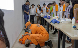 Corpo de Bombeiros ministra curso para indígenas na Ilha do Bananal