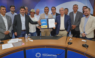 Governador Wanderlei Barbosa assina acordo para combater o desmatamento ilegal no Tocantins