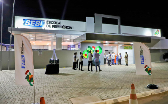 Governador em exercício Laurez Moreira participa da inauguração da escola Sesi em Araguaína