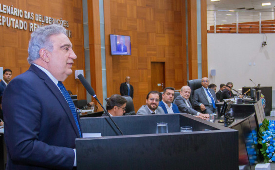 Governador em exercício, Laurez Moreira, é homenageado com Título de Cidadão Mato-Grossense