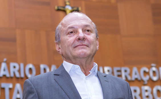 Governador em exercício, Laurez Moreira, é homenageado com Título de Cidadão Mato-Grossense