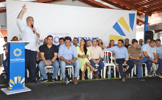 Em Cariri do Tocantins, governador em exercício Laurez Moreira entrega reforma do Colégio Estadual Tarso Dutra, com investimento de mais de R$ 1 milhão