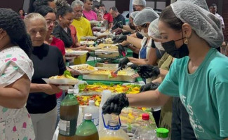 Hospital Geral de Palmas recebe ceia de natal antecipada 