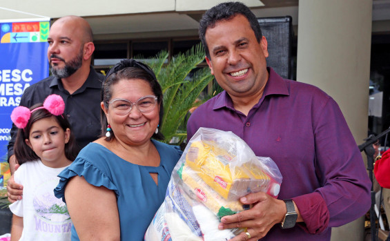 Educação entrega 4 mil toneladas de alimentos arrecadados pelo Balé Popular do Tocantins
