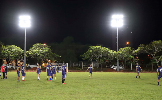 Governador Wanderlei Barbosa inaugura iluminação de campo de futebol do 1º BPM e prestigia retorno das atividades da Escolinha de Futebol 