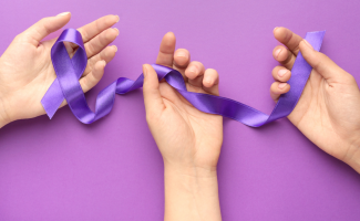 Alzheimer, lúpus e fibromialgia são temas da campanha Fevereiro Roxo