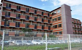 HGP realiza procedimento inédito de correção de escoliose 