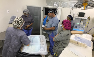 Hospital Regional de Paraíso treina as equipes para realizarem videolaparoscopias