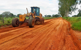 Governo do Tocantins realiza manutenção em trechos rodoviários na região do Vale do Araguaia