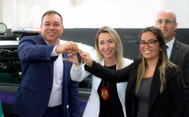 Segurança Pública entrega nova viatura para fortalecer ações de combate à violência contra a mulher em Araguaína