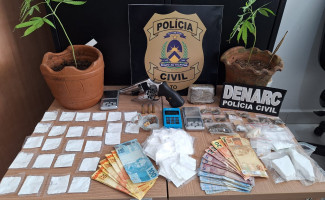 Em Araguaína, Polícia Civil apreende armas e drogas e prende dois homens por tráfico