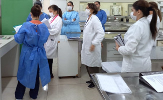 LACEN-TO recebe visita da equipe da Agência Nacional de Vigilância Sanitária