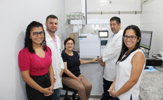 Peritos Oficiais participam de treinamento sobre equipamento que realiza teste de alcoolemia