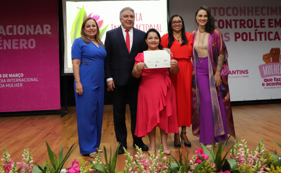 No Dia Internacional da Mulher, governador em exercício homenageia servidoras e destaca o protagonismo feminino