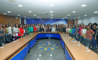 Governo do Tocantins celebra mulheres cientistas com lançamento do edital Rosas da Ciência