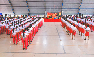 CBMTO realiza solenidade de incorporação de uniforme e formatura no Colégio Esportivo Bombeiro Militar - CEMIL Santa Rita de Cássia