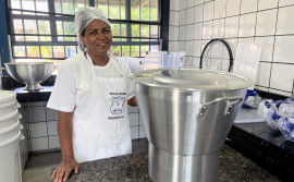 Educação adquire R$ 17 milhões em utensílios de cozinha e distribui para escolas da rede estadual
