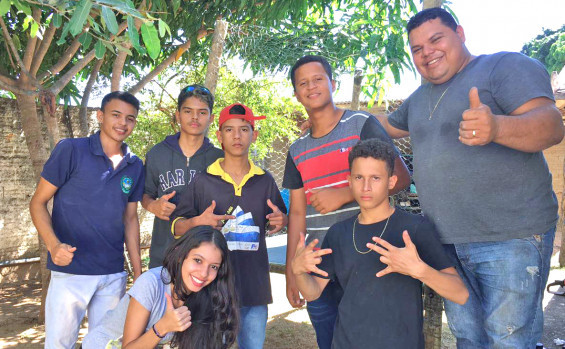 Escola Estadual Padre José de Anchieta de Sandolândia vence Prêmio Escola que Transforma com projeto de criação de aves
