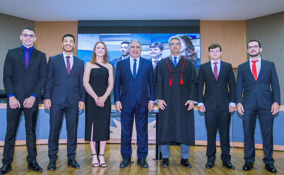 Vice-governador Laurez Moreira prestigia solenidade de posse dos promotores de Justiça substitutos