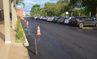 Estacionamento do HGP passa por recapeamento asfáltico