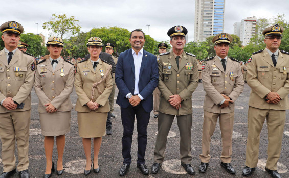 Governador Wanderlei Barbosa conduz solenidade que marca a promoção e o reconhecimento dos policiais militares tocantinenses