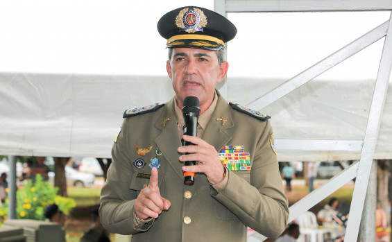 Governador Wanderlei Barbosa conduz solenidade que marca a promoção e o reconhecimento dos policiais militares tocantinenses