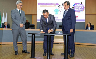 Governador Wanderlei Barbosa assina Pacto Nacional pela Consciência Vacinal e destaca a importância das campanhas para alcançar metas  