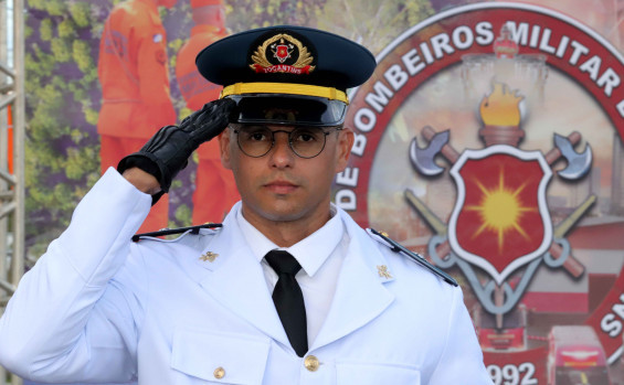 Governador Wanderlei Barbosa participa de solenidade que promove 116 bombeiros e entrega Jet Skis para a corporação