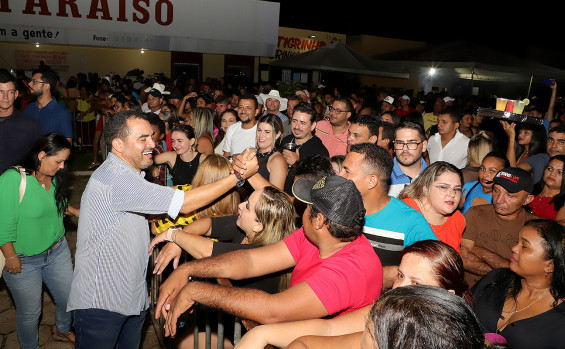 Governador Wanderlei Barbosa prestigia comemoração do 28º aniversário de Barra do Ouro 