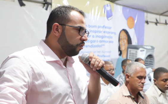 Em Paranã, governador Wanderlei Barbosa participa de inauguração de CMEI e reafirma compromisso de implantar rodovia que liga a cidade ao povoado de Campo Alegre