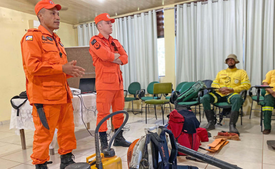 Naturatins encerra capacitação da Brigada Gavião Fumaça com prática de combate a incêndio em Mateiros