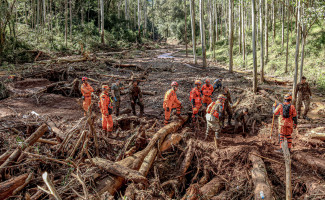 Operação RS: bombeiros militares do Tocantins em novo dia de buscas na zona rural de Bento Gonçalves